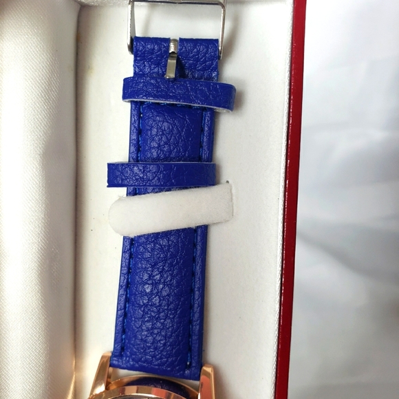 Watch - Picture 6 of 8